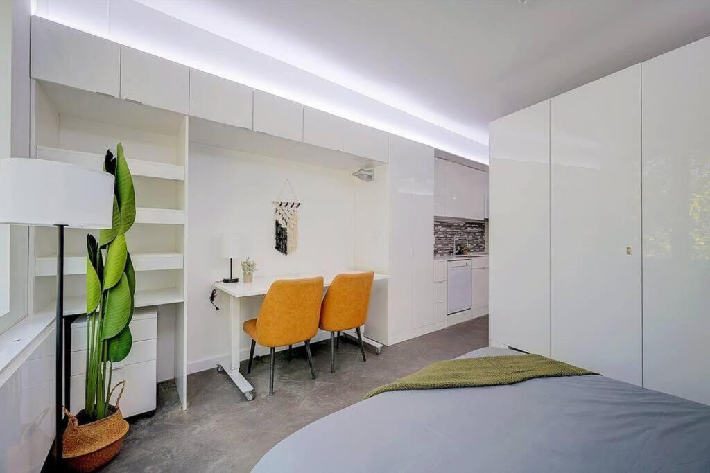 Kcm Tremont Oaks Apartments 3 คลีฟแลนด์ ภายนอก รูปภาพ
